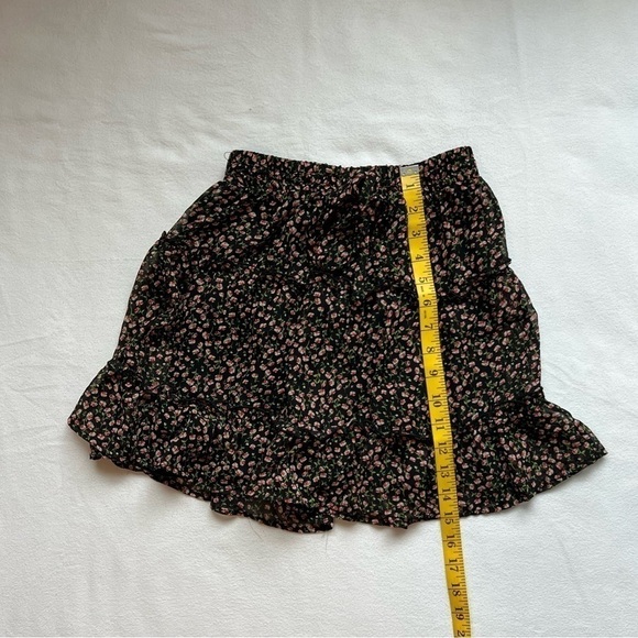 Sienna Sky black floral flowy skirt size XS - Picture 5 of 8